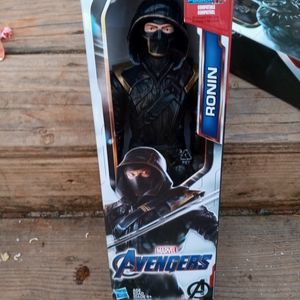 Marvel Avengers Titan Hero Series: Ronin Action Fi